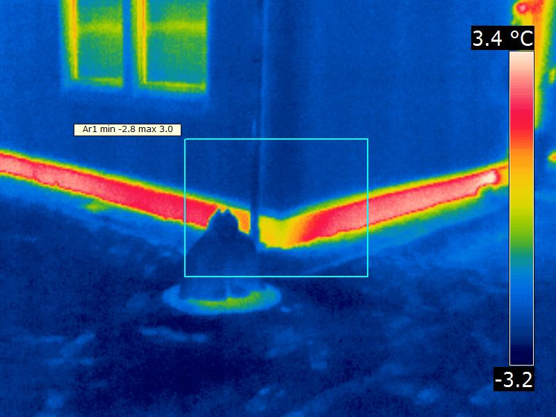 Thermogramm einer vermeidbaren konstruktiven Wärmebrücke