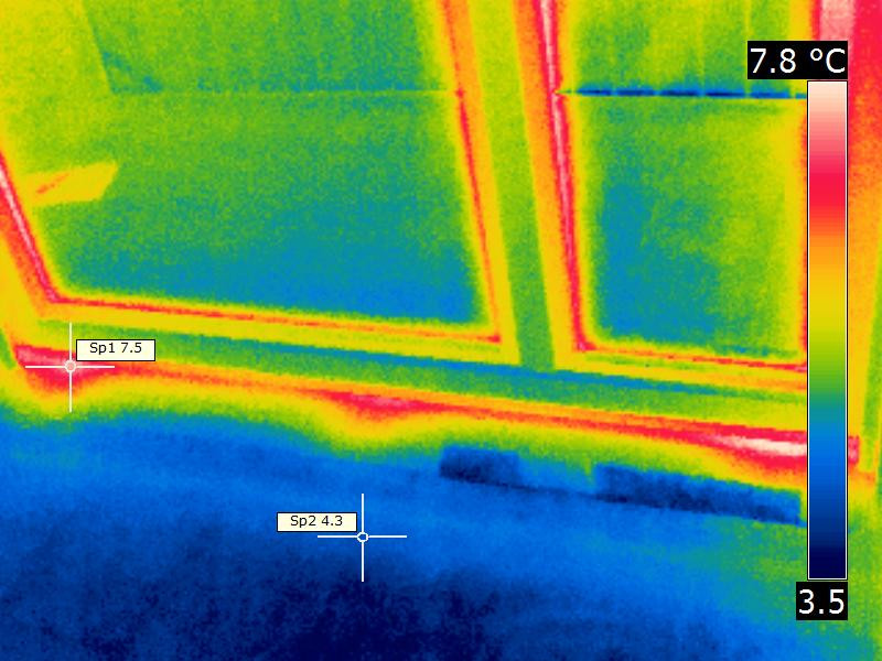 Luftundichtheit unter dem unteren Fensterprofil Luftundichtheit unter dem unteren Fensterprofil
