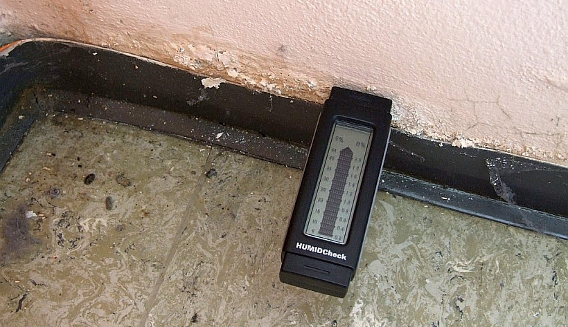 zur trockene Wand