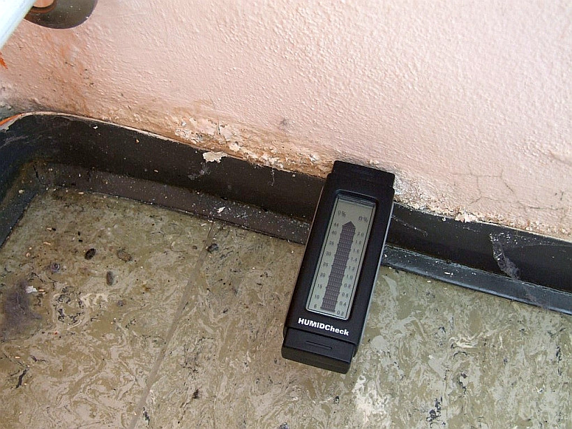 zur trockene Wand