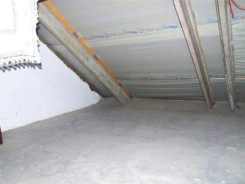 Für eine nachträgliche Dämmung gut geeignete massive Geschossdecke Für eine nachträgliche Dämmung gut geeignete massive Geschossdecke