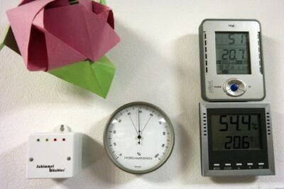 Verschiedene Hygrometer in meinem Büro