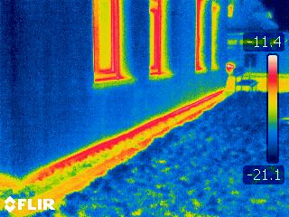 Schwach gedämmte unterste Geschossdecke oder Bodenplatte
