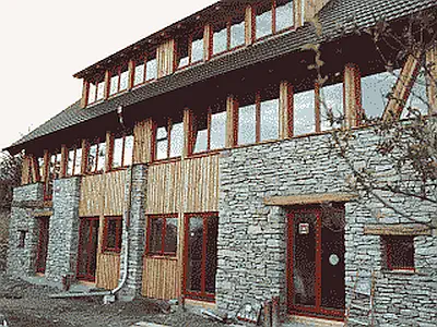 Neubau eines Niedrigenergiehauses an einem alten Standort