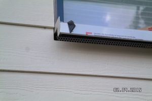 Profilierte Fensterbank aus Aluminium mit Gleit-Endstücken