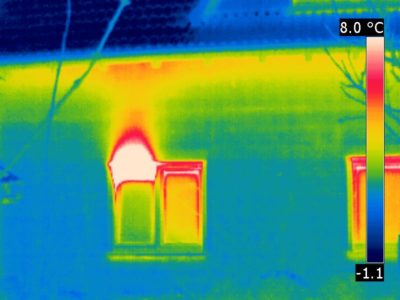 Thermogramm der Wärmeverluste eines Fensters bei Kipplüftung
